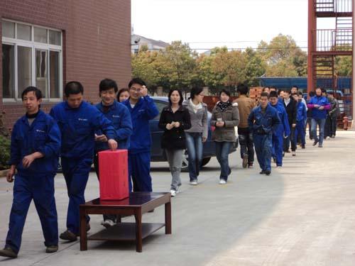 滬工情系玉樹災區(qū)募捐活動(圖4)