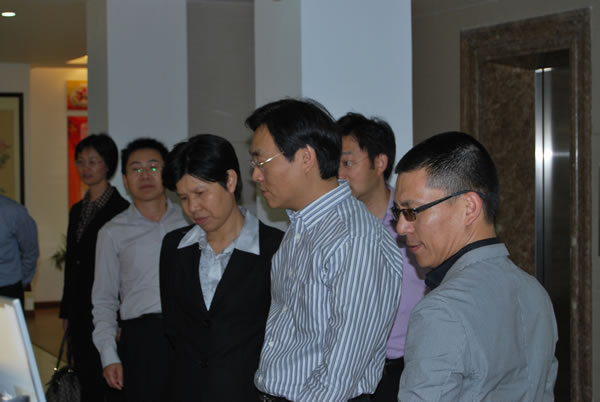 沙部長參觀公司職工之家活動(dòng)中心