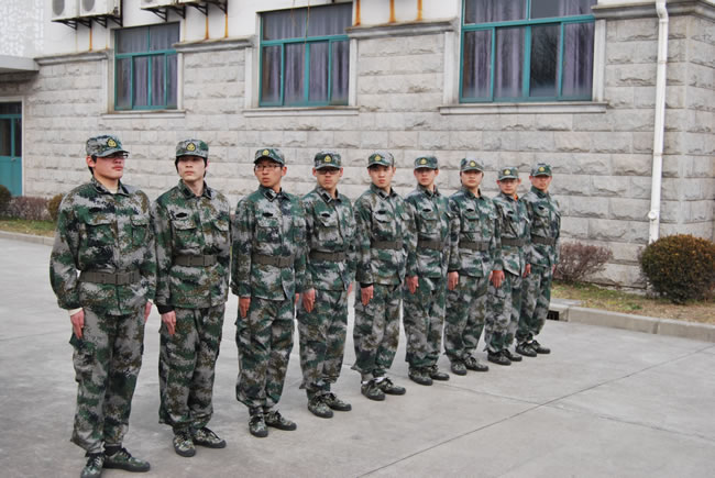滬工軍訓圖(1)